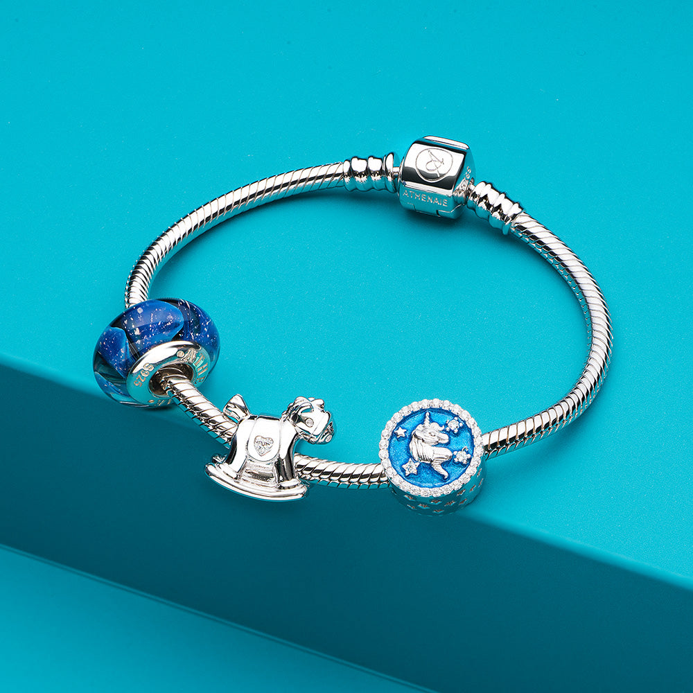 Elegant charm bracelet paired with ATHENAIE Murano bead – Stellar Dream