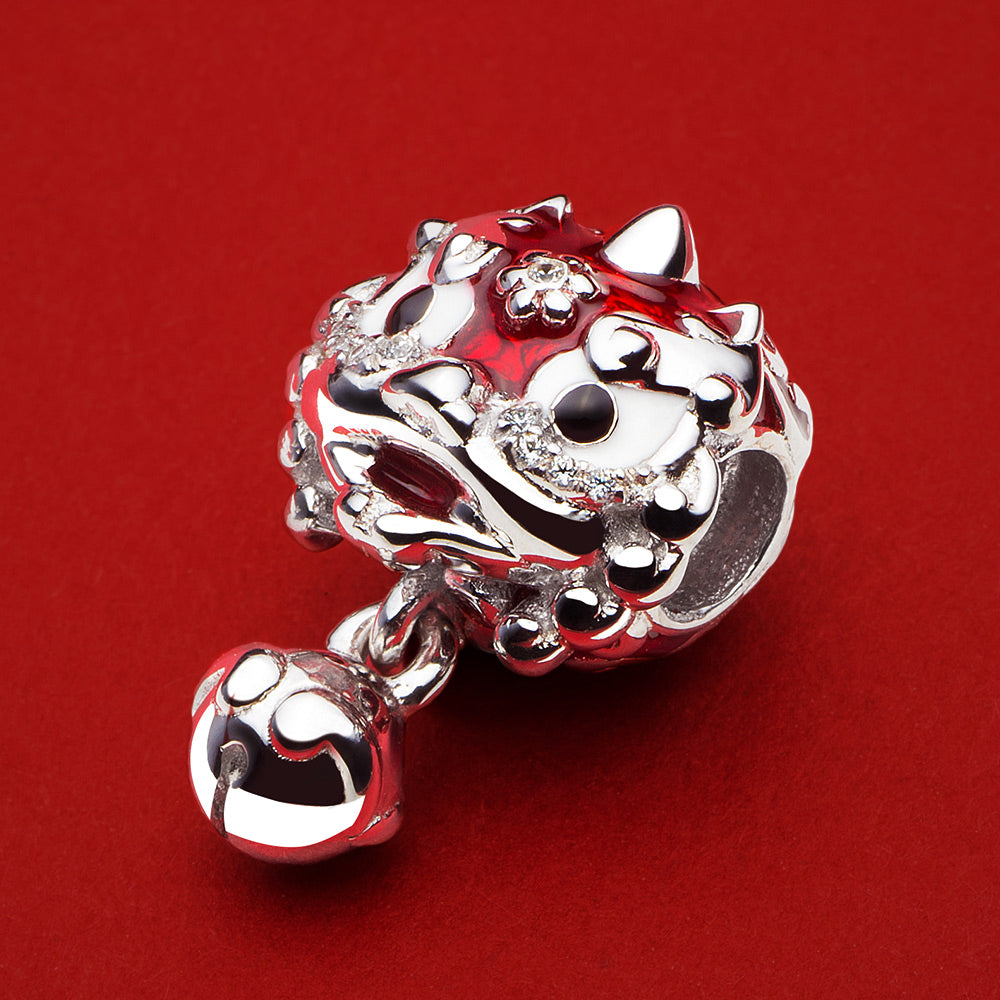 Fortune Lion charm bead with 925 silver and enamel in decorative jewelry setting