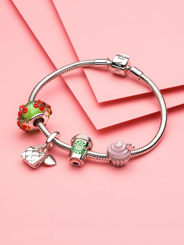 Green blossom Murano glass charm bead bracelet detail