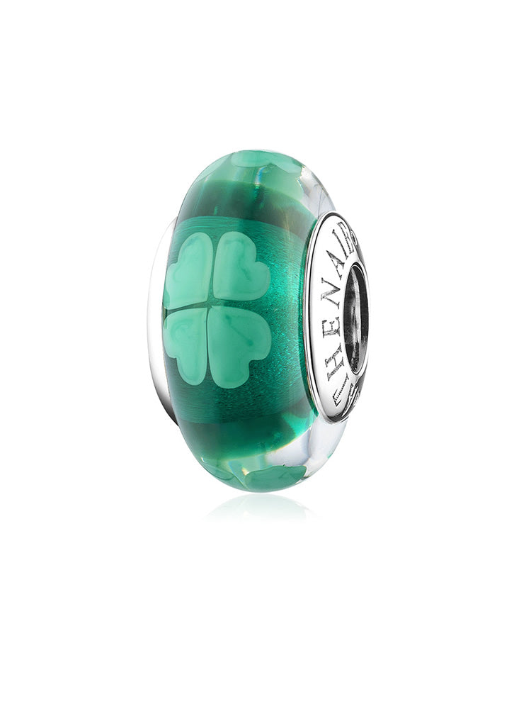 Green four-leaf clover Murano glass bead with a 925 silver core, front view