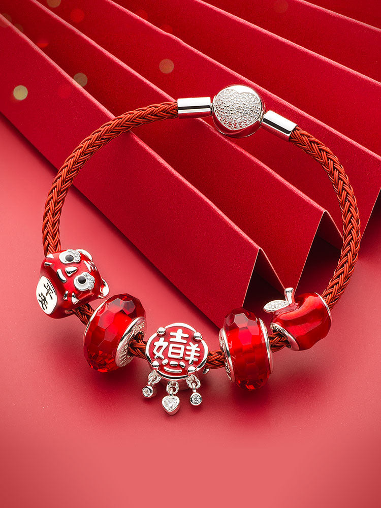 Murano glass charm bead paired with bracelet charms