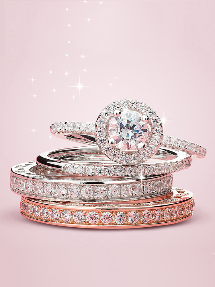 Rose gold heart pavé band ring detail