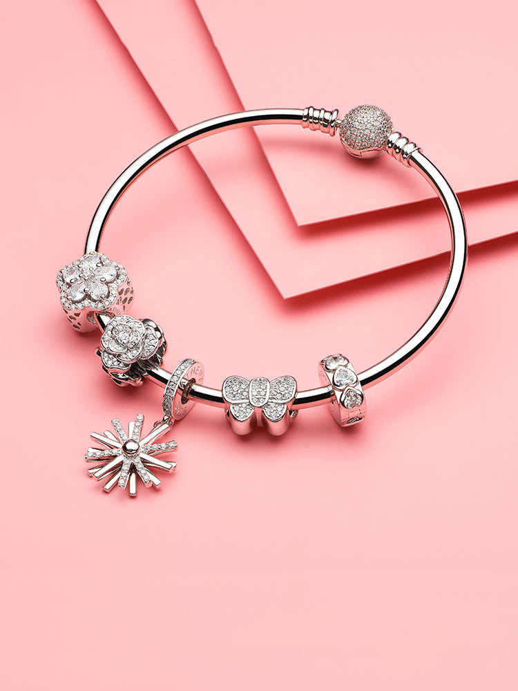Sparkling butterfly charm bead bracelet detail
