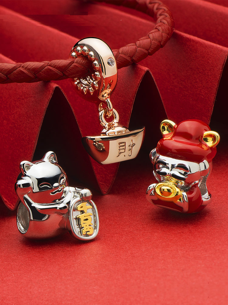 Chinese ingot charm styled on European-style bracelet