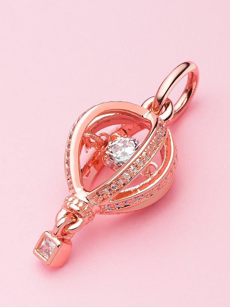 Shimmer voyage travel pendant charm bracelet scene styling