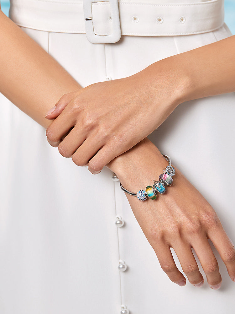 Ocean wave charm bracelet model styling